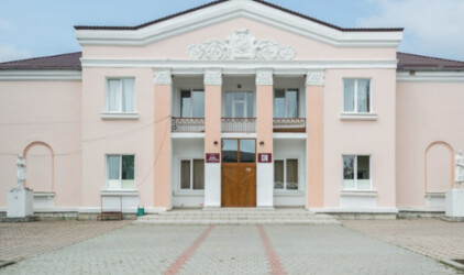 В Искитимском районе фасад Дома  культуры отремонтируют за 6 млн рублей