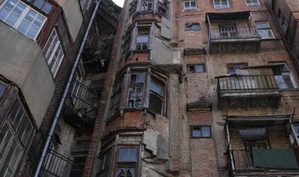 В Новосибирске за два года планируют расселить 30 аварийных домов