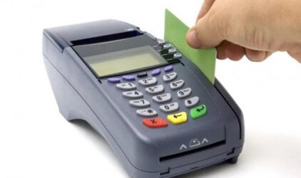 Среднемесячный оборот сети POS-терминалов Бинбанка вырос до 10 млрд рублей