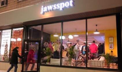 Новокузнецкие бизнесмены открыли в Новосибирске фирменный бар Jawsspot