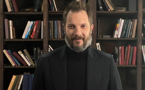 Александр Цыпкин стал ведущим дискуссионного шоу «5 книг» на телеканале «Ключ»