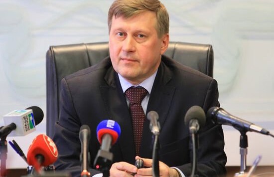 Локоть снял вопрос корпоратизации городских аптек