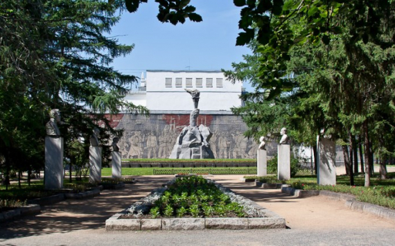 В Новосибирске на реставрацию сквера Героев революции потратят 15 млн рублей